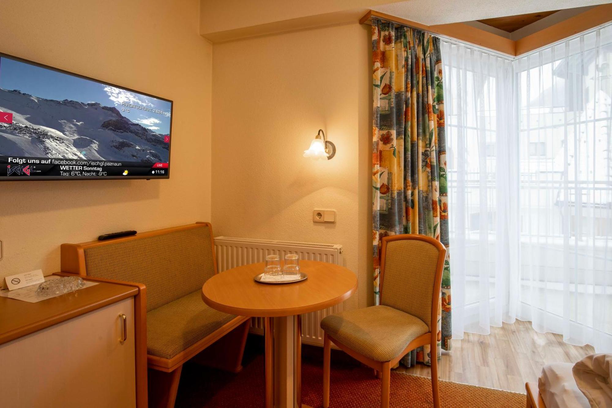 Gidis Hof Hotel Ischgl Exterior photo