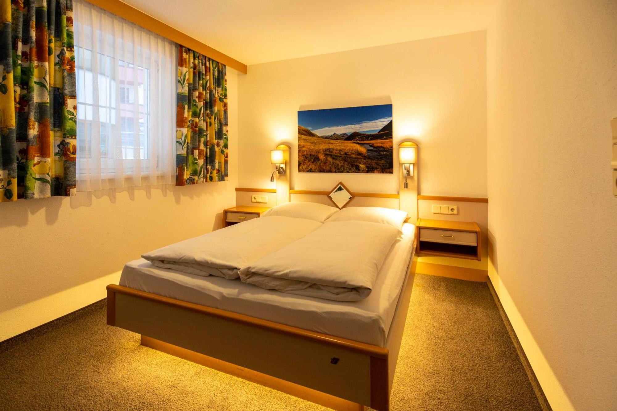 Gidis Hof Hotel Ischgl Exterior photo